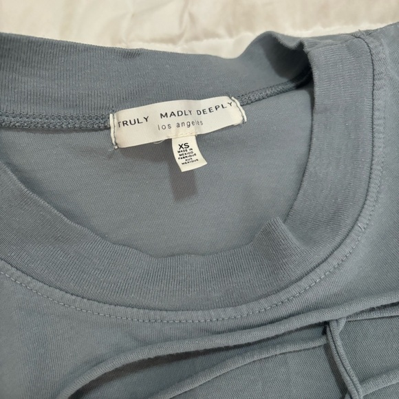 Truly Madly Deeply Front Cut Oversized Tee, Size XS, Urban Outfitters - Picture 5 of 8